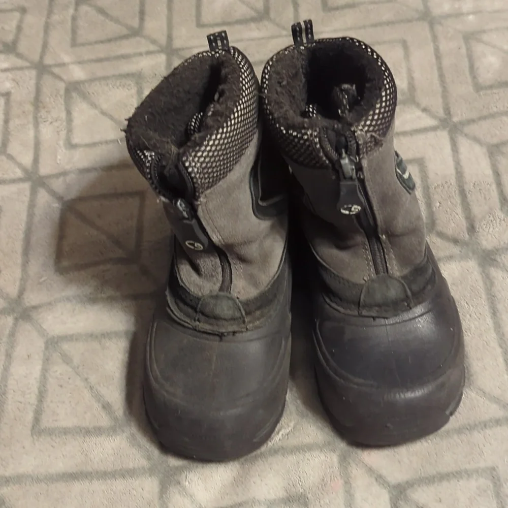 C-9 Champion Insulated Snow Boots Zip Up Pull On Unisex Youth Sz 12 Black Winter